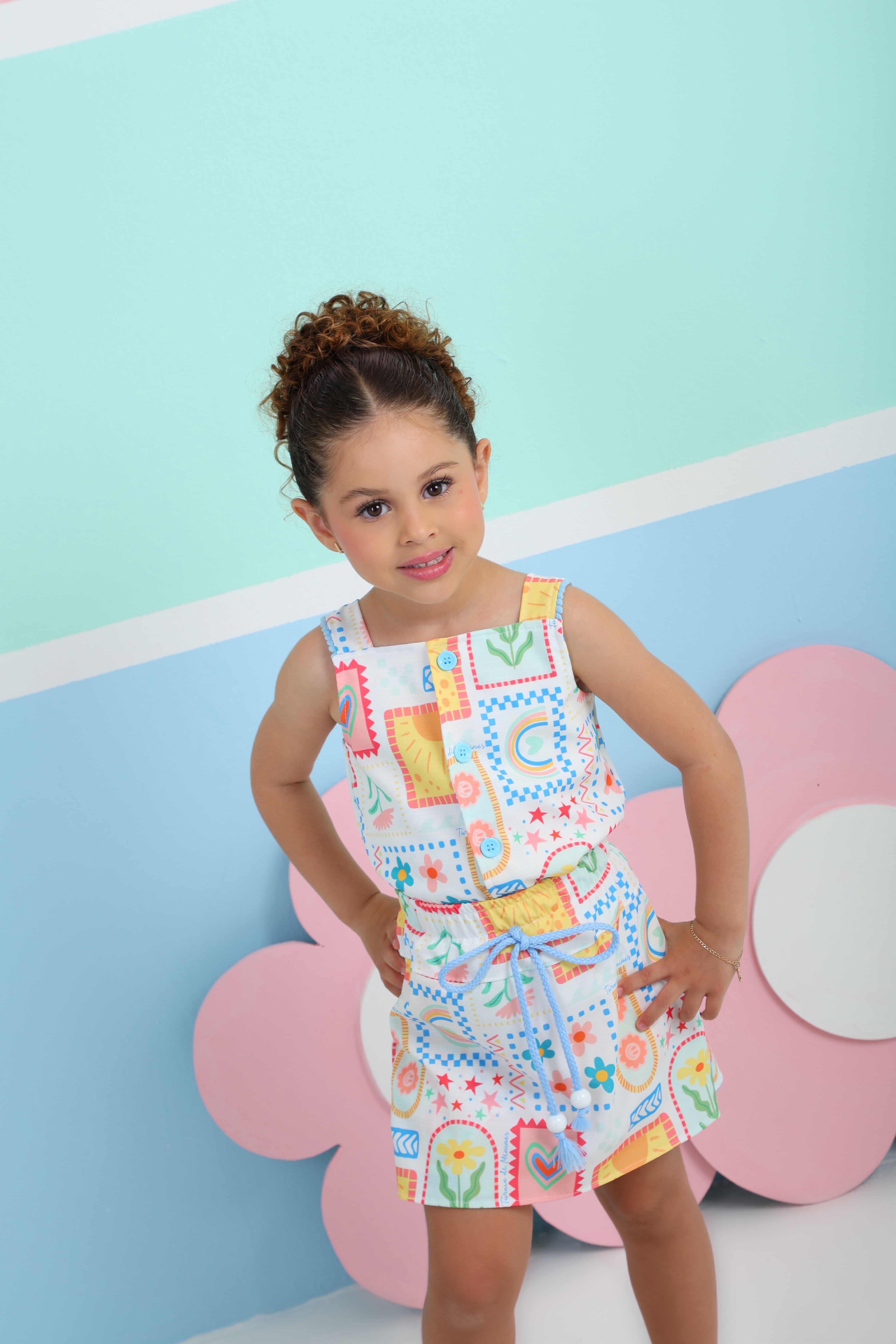 Conjunto blusa estampada e calça